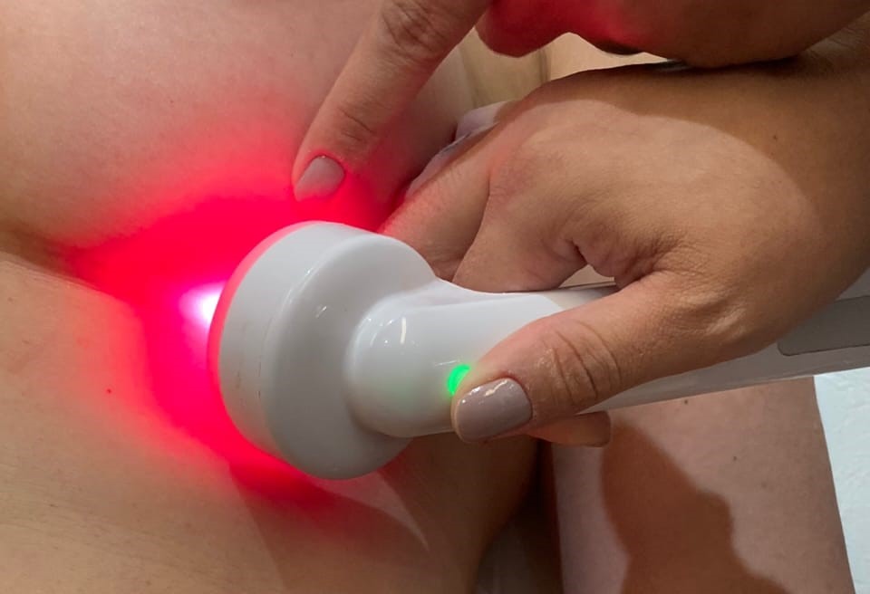 PROTOCOLO DE LASER PÓS-CIRÚRGICO: O QUE ESPERAR DESTE ALIADO NA SUA RECUPERAÇÃO
